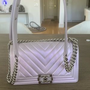 Chanel metallic lambskin quilted chevron medium boy flap in purple/lavender